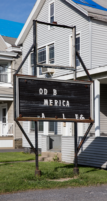 Tim Davis, Od B Merica, undated, color photograph. Courtesy of the artist.