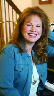 Headshot of Cynthia Lawrence