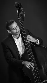 Headshot of Eli Uttal Veroff