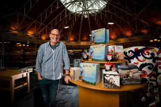 New York Times bestselling author and illustrator Loren Long visited Lexington's Joseph-Beth Booksellers in 2019 for a book signing. Pete Comparoni | UK Photo.