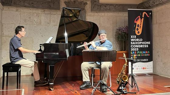 Image of Raleigh Dailey, associate professor, and Miles Osland, professor of saxophone and director of jazz studies, performed as the Osland/Dailey Duo for the world premiere of Dailey’s “Triptych.”