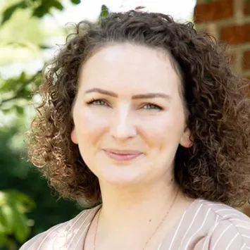 Headshot of Kayla Thomas