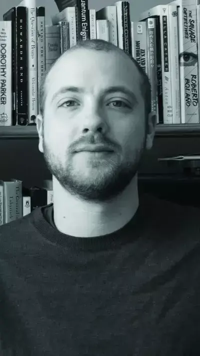 Headshot of Garrett Hansen