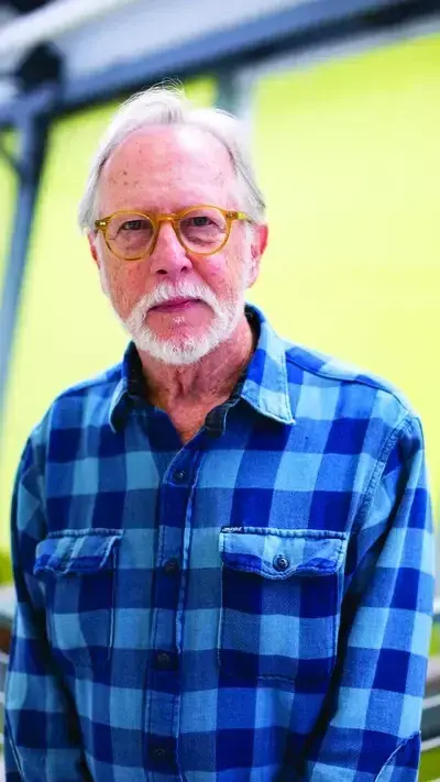 Headshot of Guy Mendes