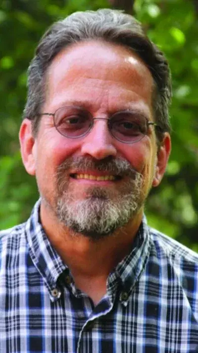 Headshot of Kevin Holm-Hudson