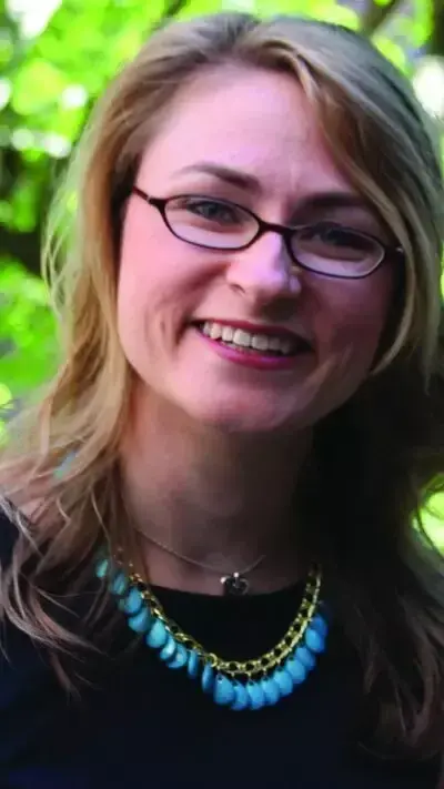 Headshot of Andrea Richardson